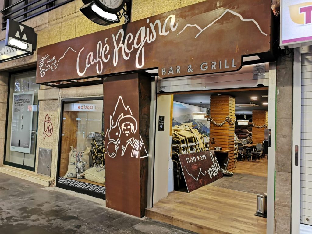 Diseño en Acero Corten para café Regina